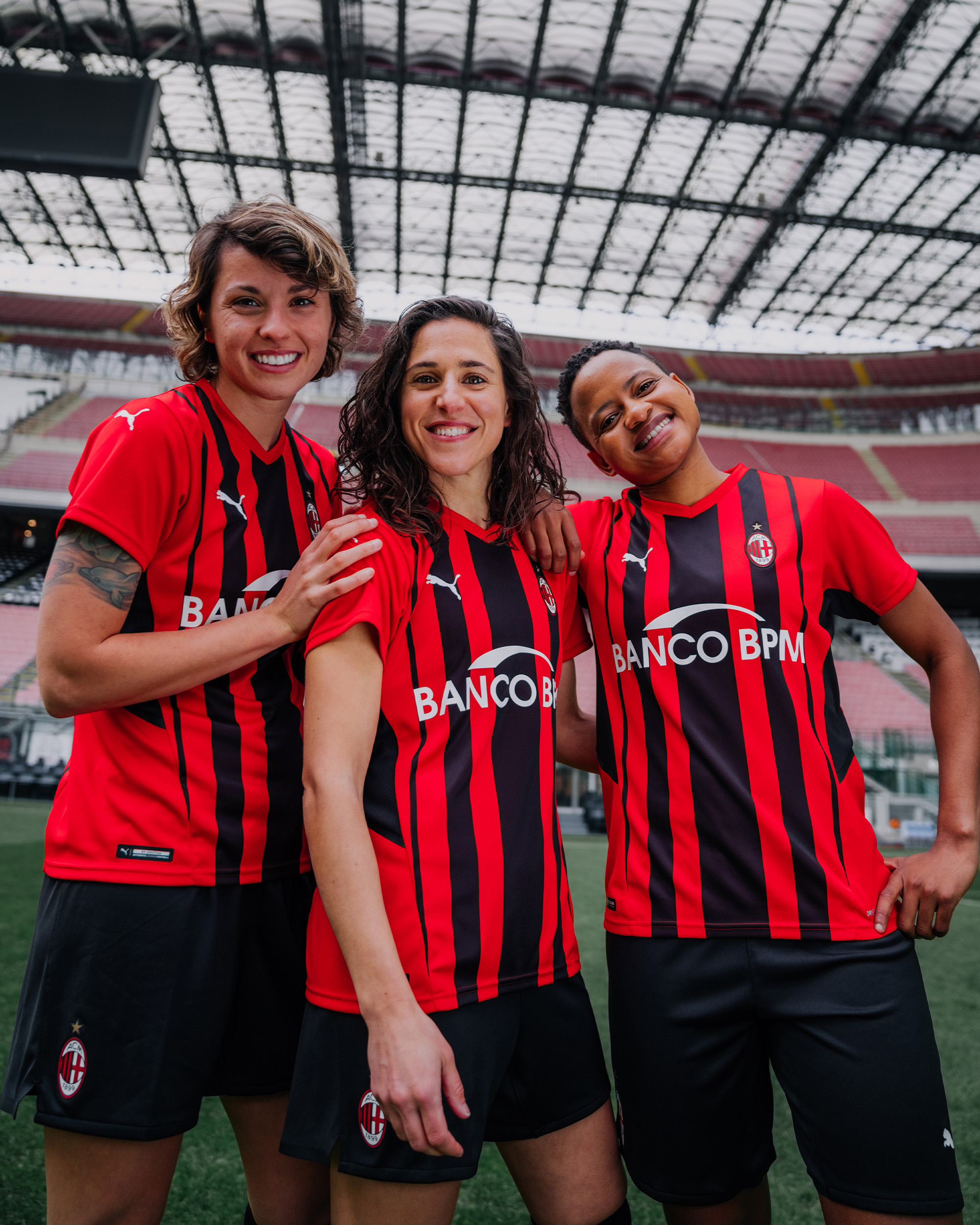 Stroje domowe na sezon 2021/2022 oficjalnie zaprezentowane [ZDJĘCIA] -  ACMilan.com.pl - AC Milan